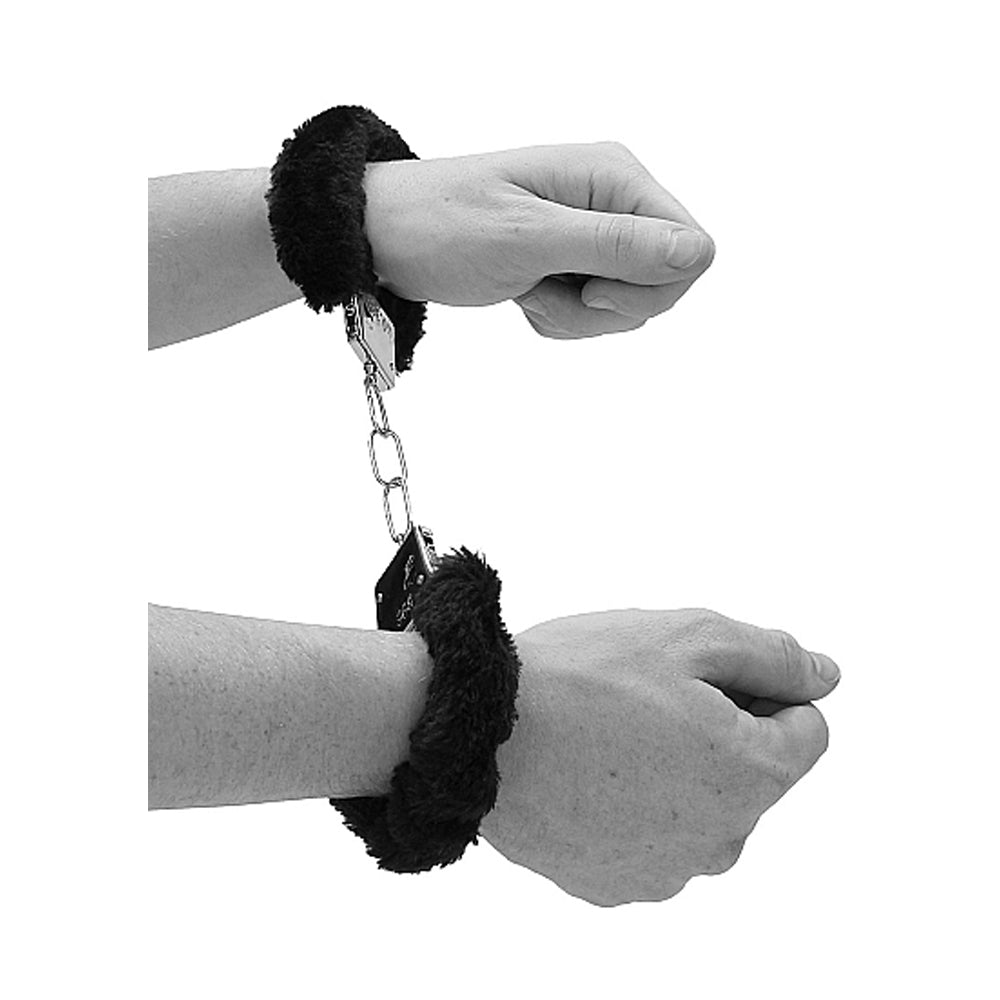 Ouch B&W Beginner Furry Wrist Cuffs Blk