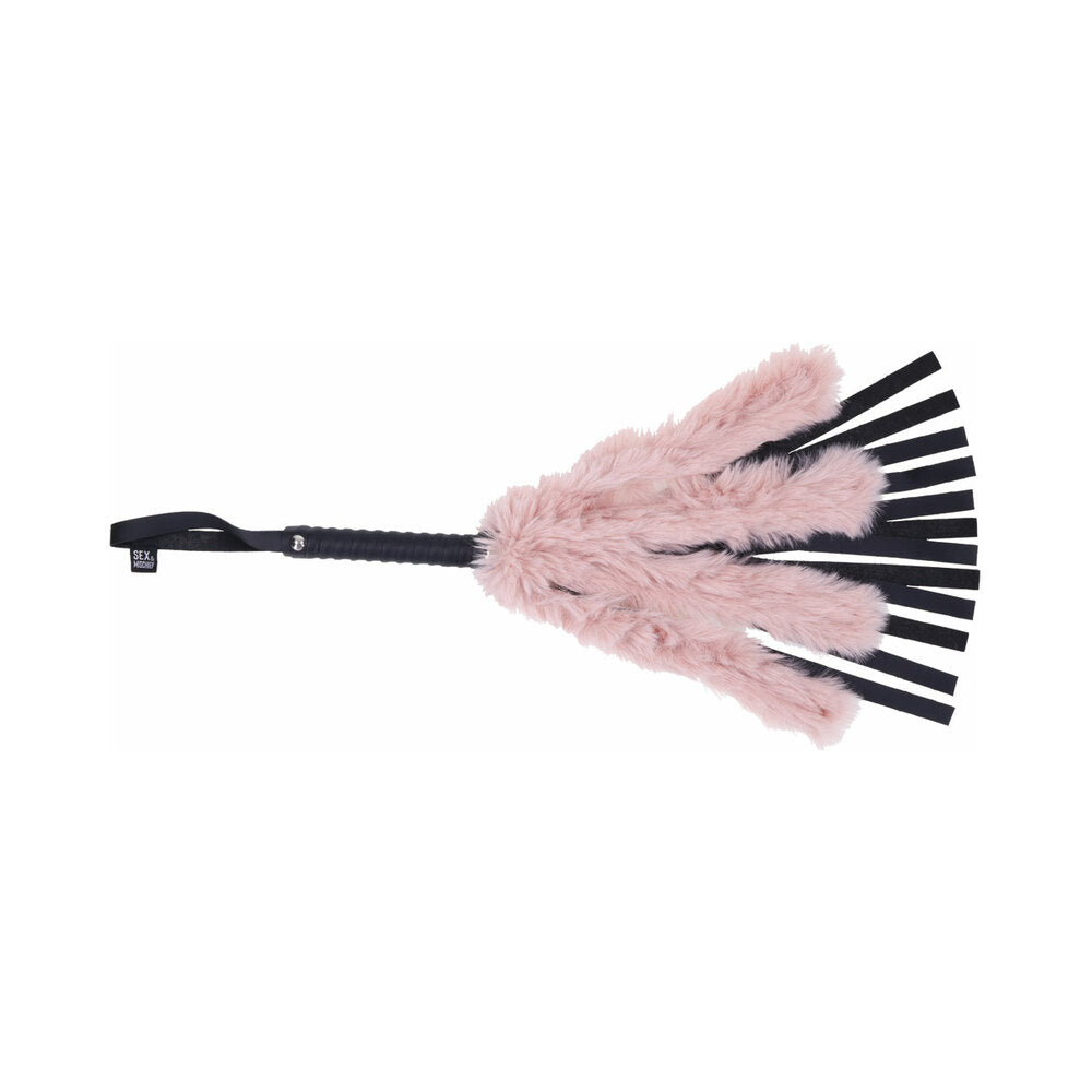 Hojas deportivas Sexo y travesuras Brat Faux Fur Flogger