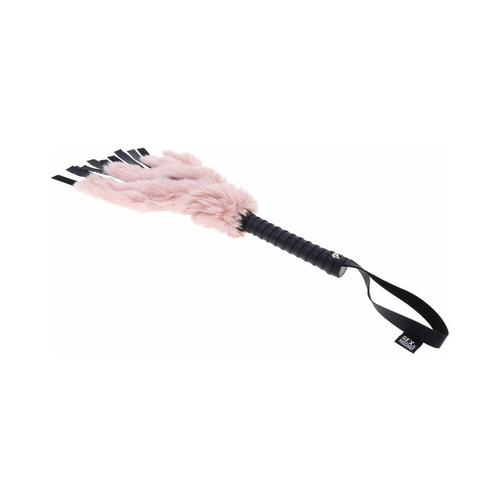 Hojas deportivas Sexo y travesuras Brat Faux Fur Flogger